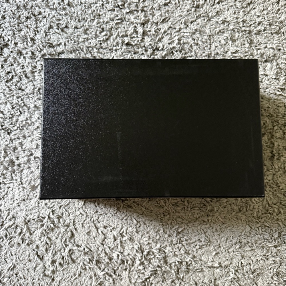 Chanel - Empty Shoe Box w/ Dust Bags - Picture 4 of 6